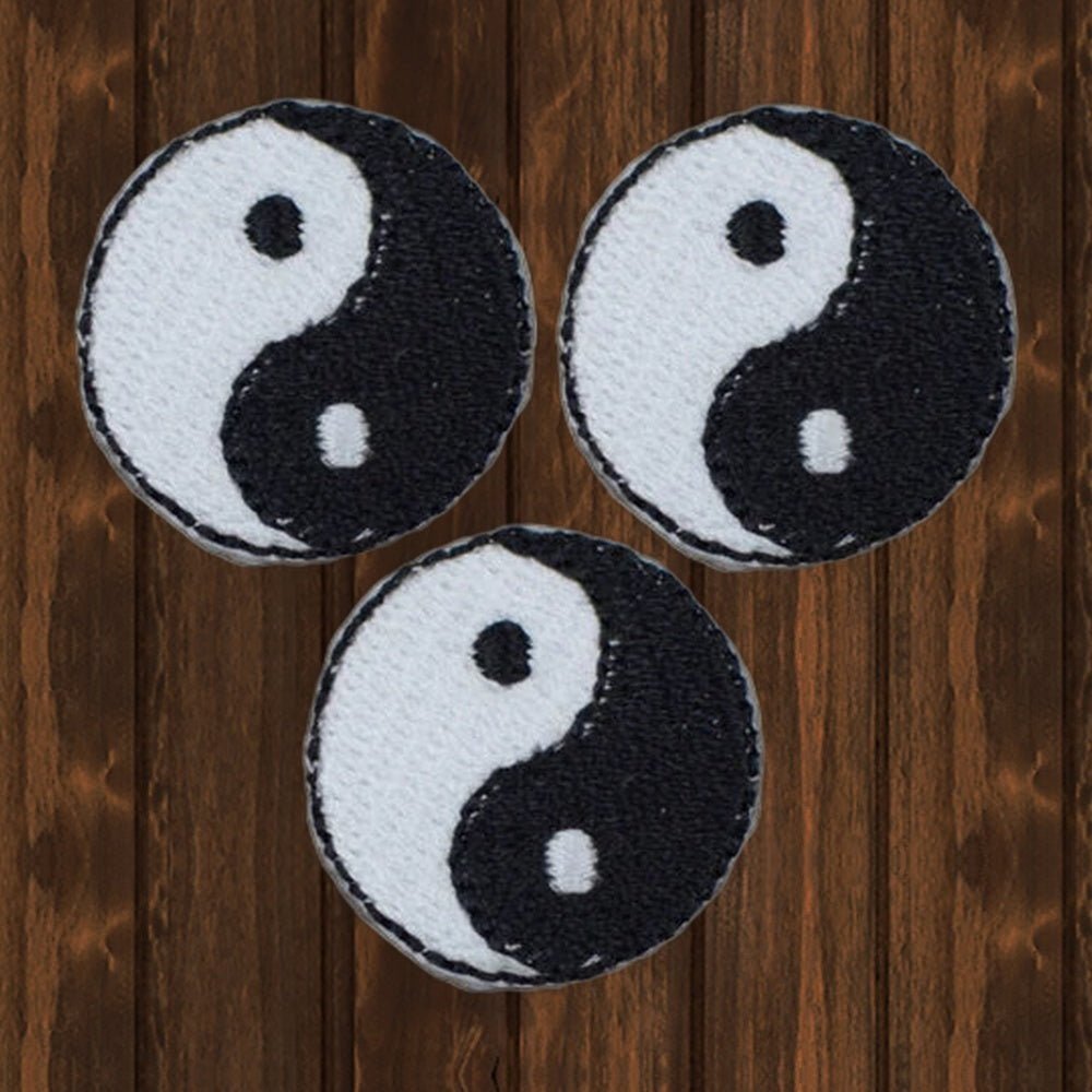 Mini Yin Yang Applique Patch Set - 1" Black & White Circle Badge - wood background