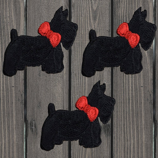 embroidered iron on sew on patch mini scottie dog right