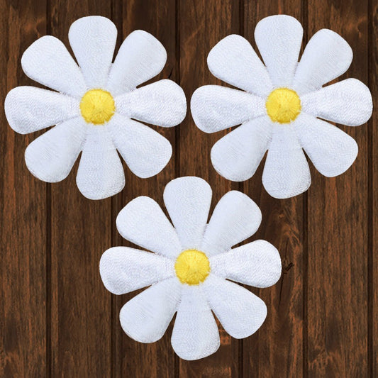 embroidered iron on sew on patch white daisy 3 pack